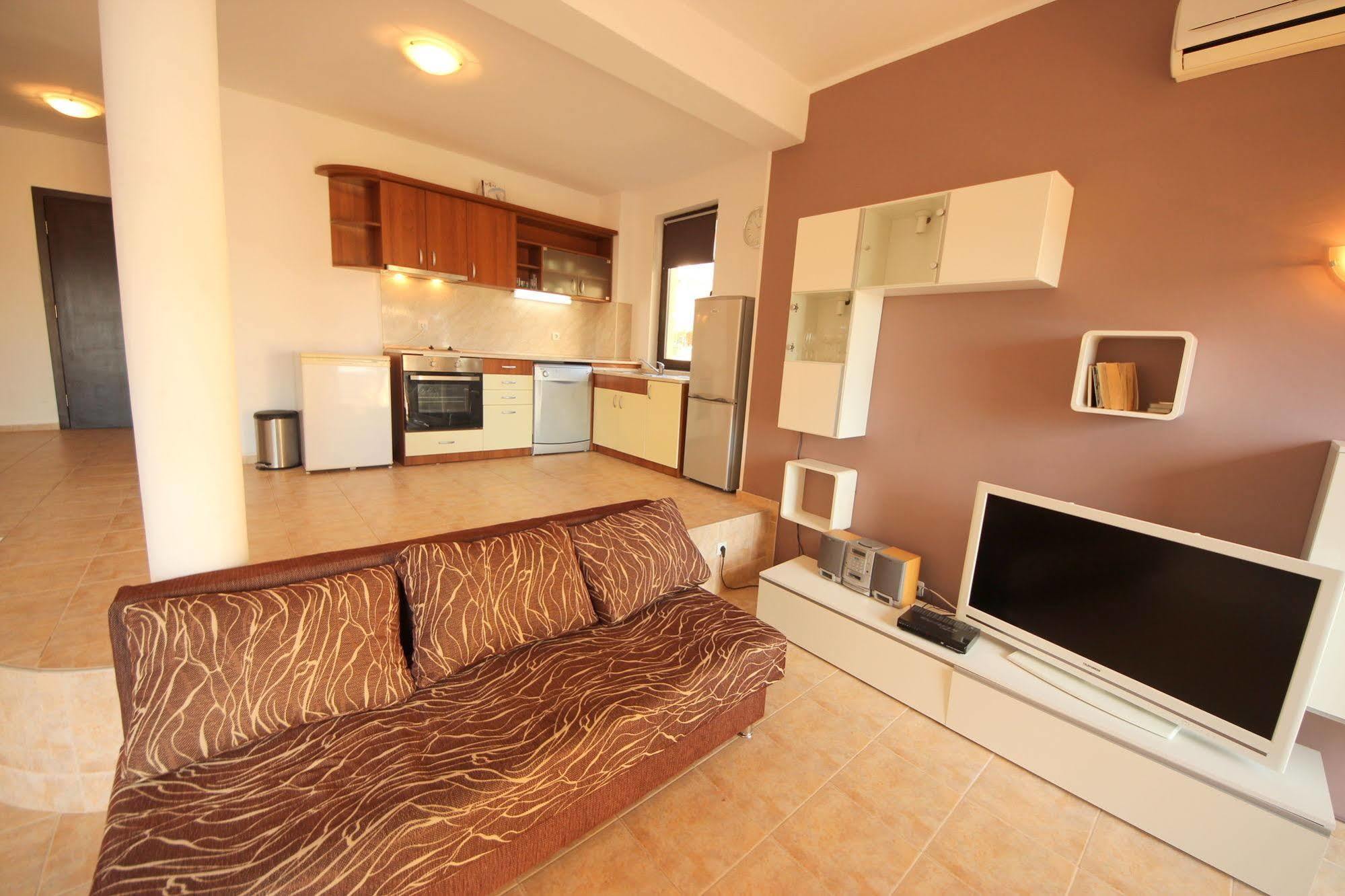 Menada Sunny Hill Villa Kosharitsa Exterior photo